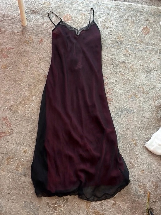 None Dresses & Skirts - Lace-Trim Slip Midi Skirt in Burgundy and Black